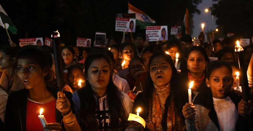 U Indiji će objesiti četiri muškarca jer su grupno silovali ženu u autobusu